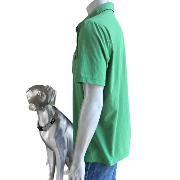 Eddie Bauer Green Button Down Short Sleeve Shirt Men's Size Large - Picture 2 of 7